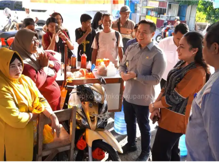 Turun Langsung, Bermasalah dengan Aparat Walkot dan Wawali Ajak Dialog Pedagang Salome