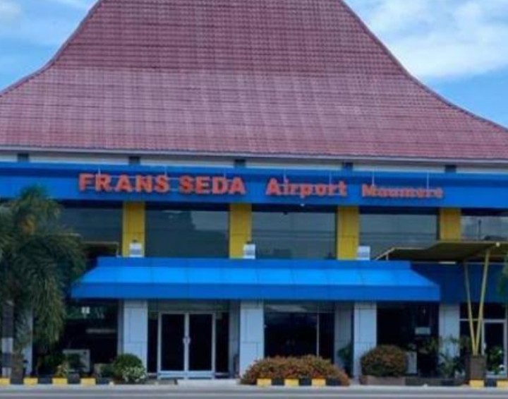 2 Bandara di NTT Tutup Sementara Akibat Gunung Lewotolok dan Lewotobi Erupsi