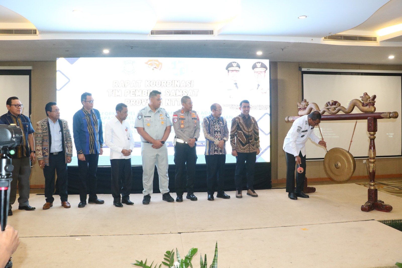 Wagub NTT Luncurkan Aplikasi PRO NTT