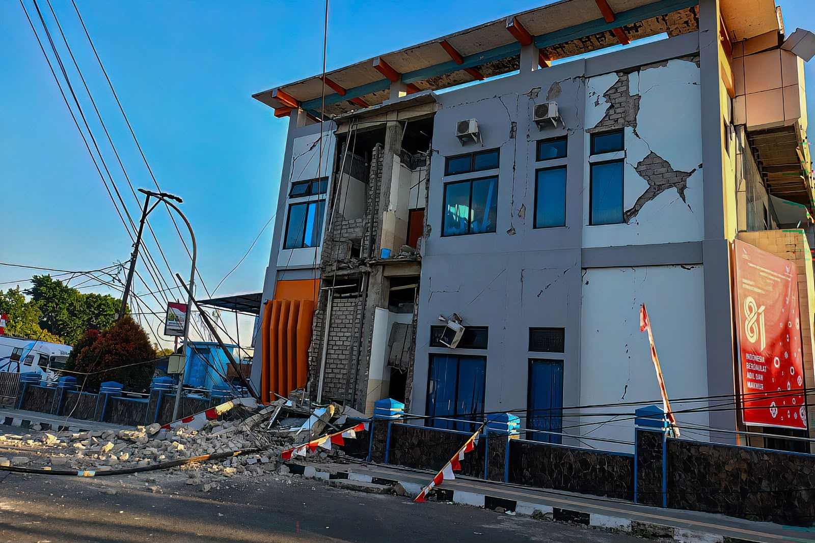 Pasca Gempa M 7,7 Flores, Aktivitas Gempa Susulan Masih Tinggi di NTT