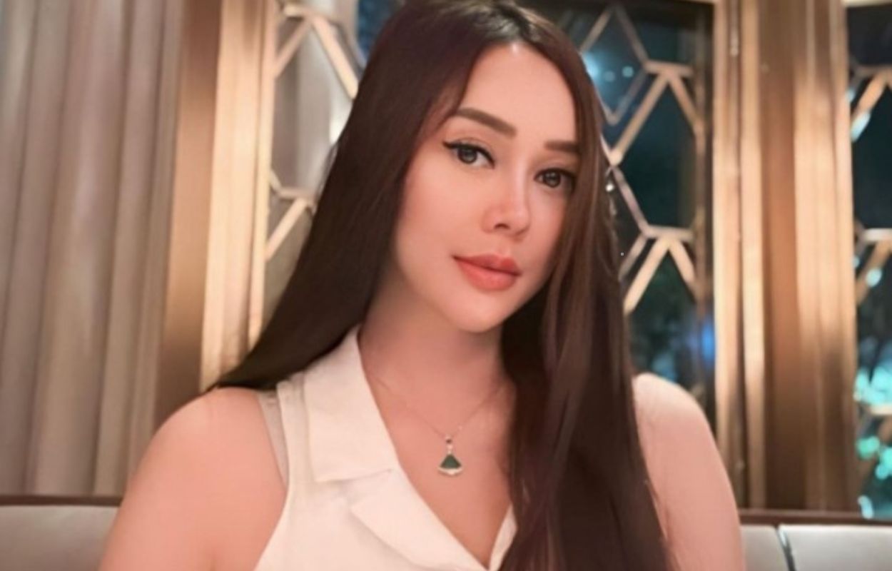 Ramai Dilibatkan dengan Perceraian Ridwan Kamil, Aura Kasih Pengen Nikah lagi