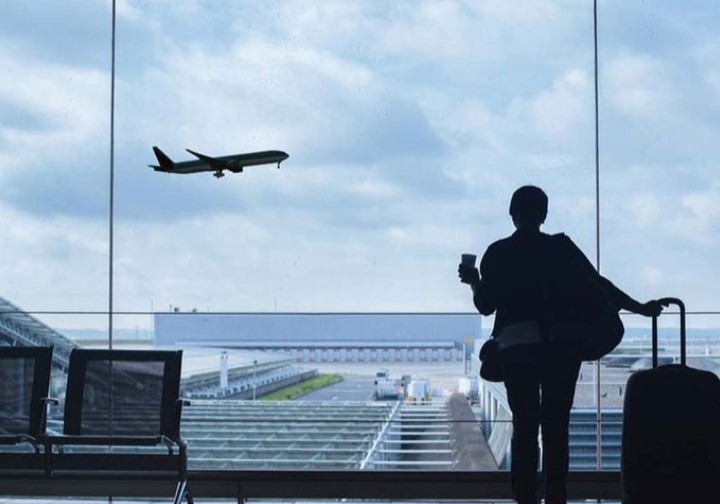 6 Hal yang Perlu Kamu Siapkan Lebih Awal jika Pertama Kali Naik Pesawat