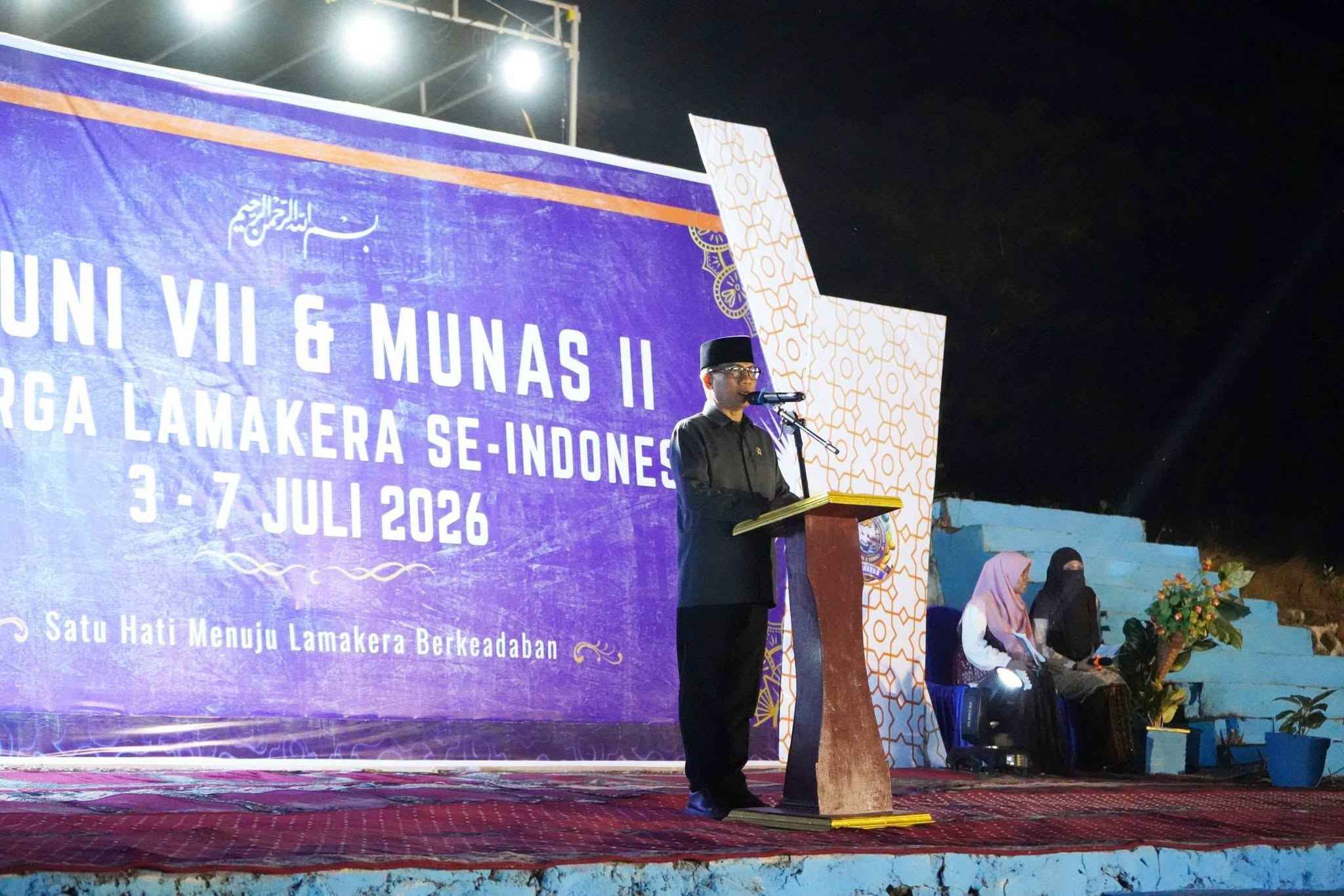Mendes Yandri: Gotong Royong Masyarakat Lamakera Modal Besar Bangun Indonesia