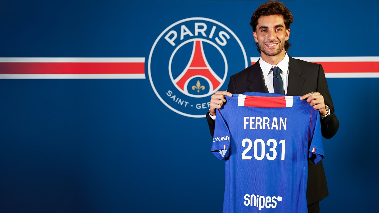 PSG Resmi Datangkan Ferran Torres dari Barcelona dengan Harga Rp1 Triliun