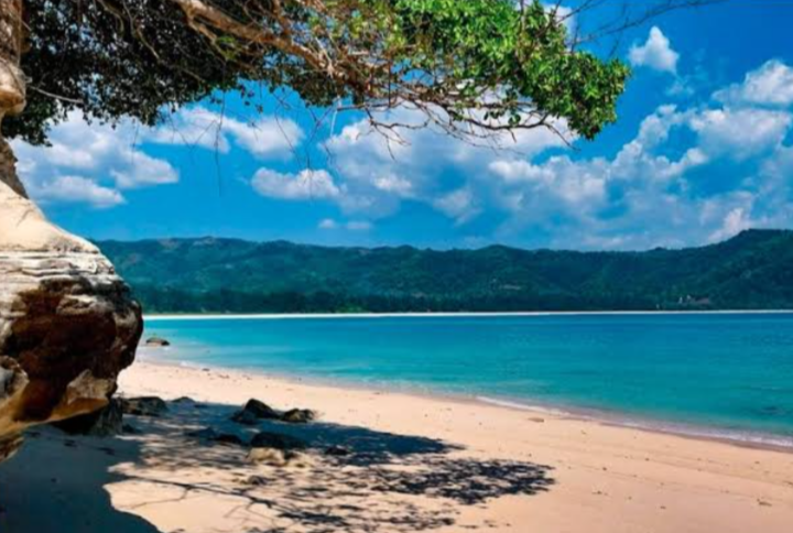 Dua Pantai Indah nan Eksotik di Sumba Timur, Segudang Keindahan Alam belum Terjamah