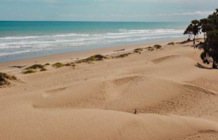 Pesona Pantai Oetune: Permata Tersembunyi di Pesisir Selatan NTT