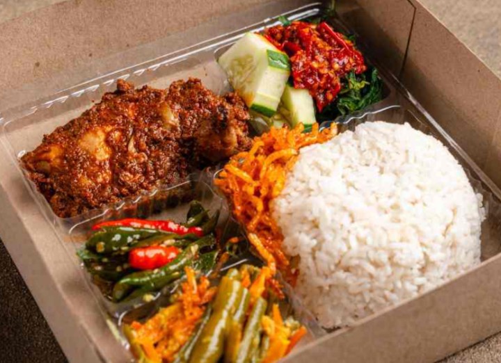 Makan Berkat Orang Meninggal Dipercaya Bawa Efek ini