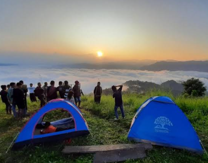 Titik Keindahan Sunrise di NTT: Mentari Pertama yang Menyentuh Bumi Nusantara