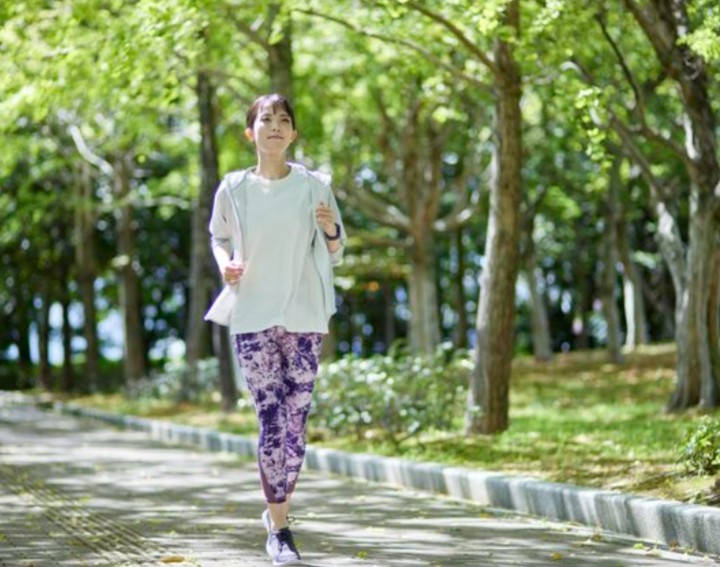 Silent Walking paling Sederhana, Murmer untuk Berbagai Usia