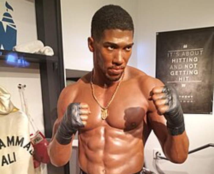 Petinju Anthony Joshua asal Inggris akhirnya Dibolehkan Keluar RS Pasca Kecelakaan