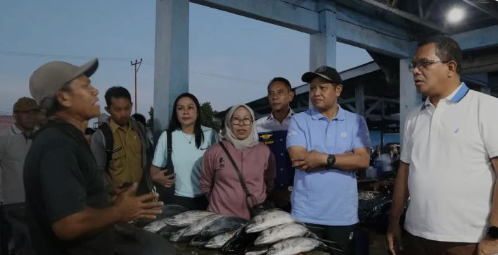 Gubernur NTT, Sidak Langsung ke Pasar Oeba Pantau Harga Ikan Tembang