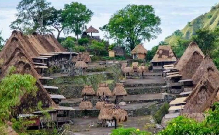 Penunggu Kampung Adat Bena Bajawa di NTT, Bukan sekedar Batu