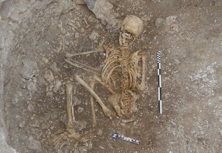 Kerangka Remaja 2.000 Tahun Ditemukan Tengkurap