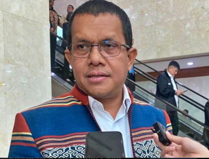 Lengser dari Ketua Golkar NTT, Laka Lena Dapat Kursi Waketum