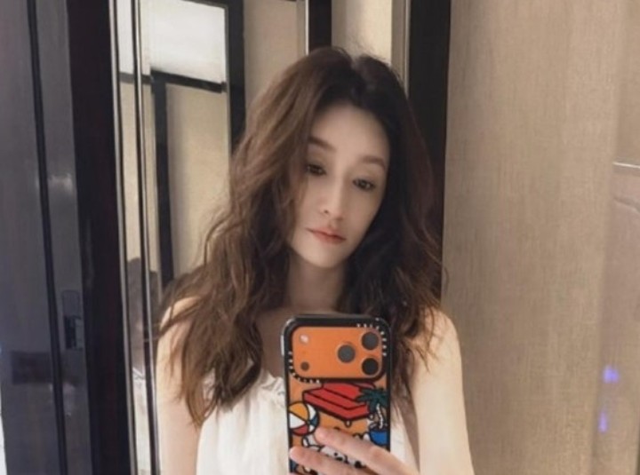 Li Xiaoyan Akhiri Pernikahan '11 tahun' dengan Produser Drama