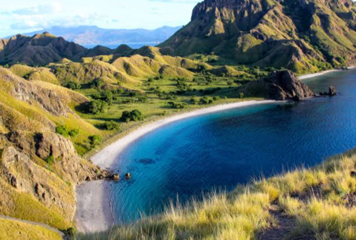 Destinasi Wisata Terbaik untuk Liburan di NTT dan jadi Alasan Harus Dikunjungi