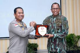Kapolda NTT Sambut Pangkorpasgat di Kupang, Perkuat Sinergi TNI–Polri
