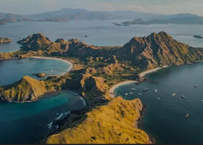 Labuan Bajo: Gerbang Komodo dan Surga di Ujung Barat Flores