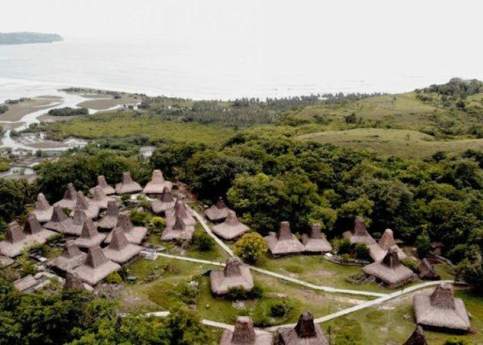 Wisata NTT: Kampung Adat Waru Wora, Dekat Pantai Marosi, Keaslian Masih Terjaga