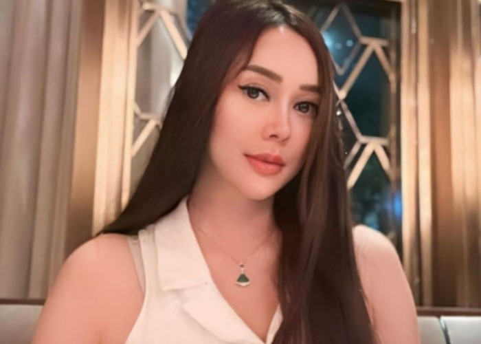 Ramai Dilibatkan dengan Perceraian Ridwan Kamil, Aura Kasih Pengen Nikah lagi