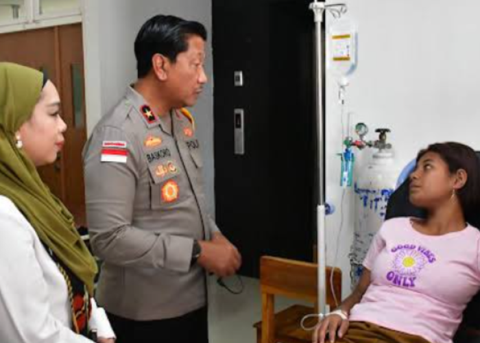 Wakapolda NTT Tinjau Langsung Kondisi Siswa SMPN 8 Kupang yang Diduga Keracunan Makanan