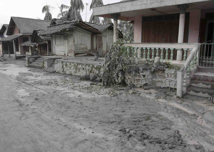 Abu Vulkanik Masuk Rumah, Jangan Asal Disapu! Ini Cara Membersihkannya dengan Aman