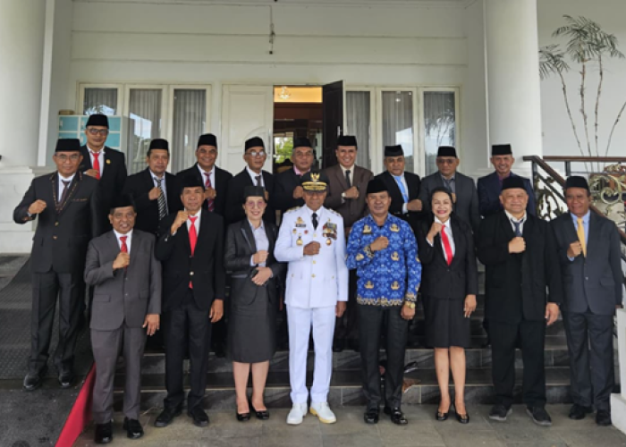 Wakil Gubernur NTT Memimpin Upacara Peringatan Hari Otonomi Daerah ke- XXX Tahun 2026 Di Kupang