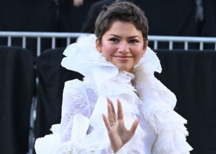 Zendaya Picu Kontroversi karena Sikapnya pada Ibu Negara Perancis