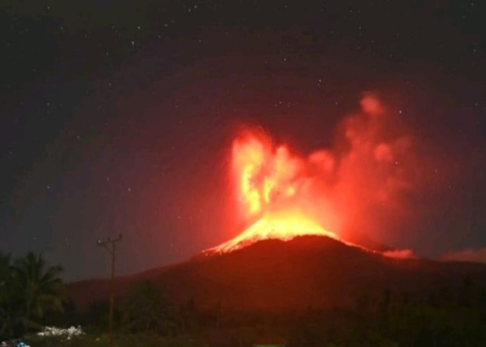 Gunung Lewotobi Laki-laki Meletus Lagi, Warga Diimbau Waspada