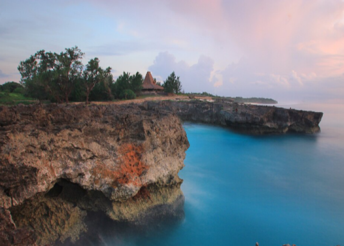Pesona Tersembunyi Pantai Mandorak, Surga di Ujung Barat Sumba