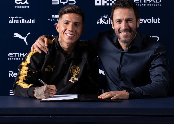 Manchester City Resmi Datangkan Enzo Fernandez dari Chelsea