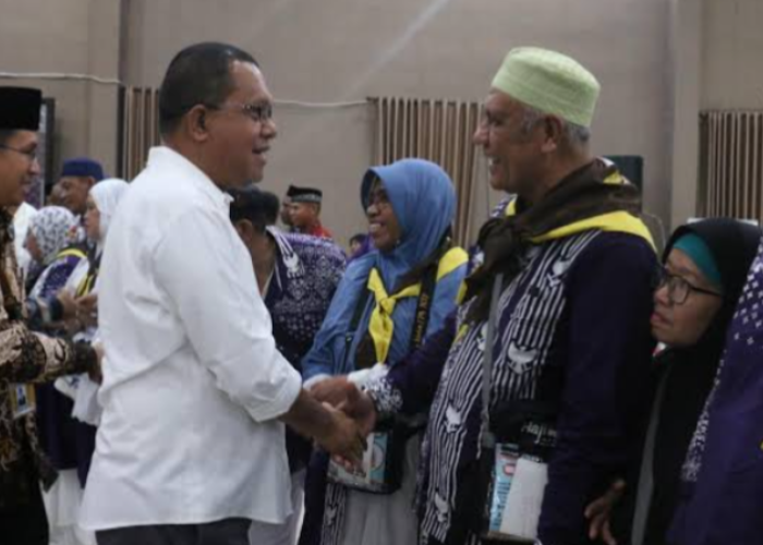 Gubernur NTT Sambut Kedatangan 612 Jemaah Haji