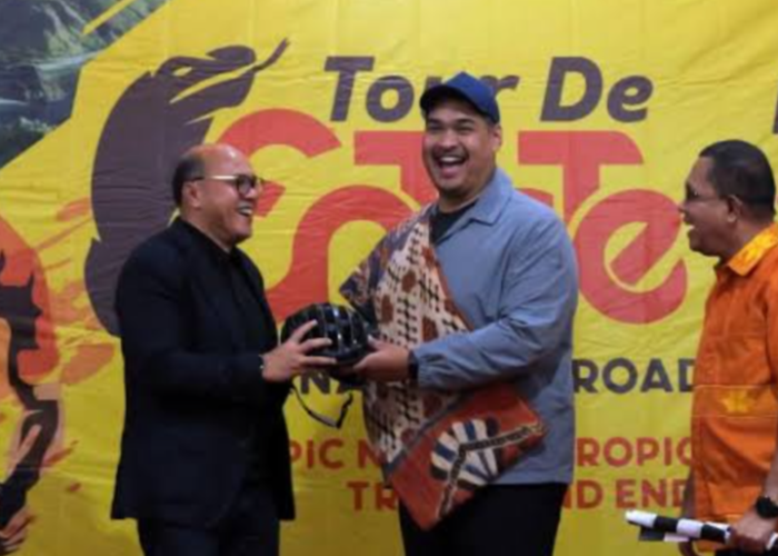 Menpora Dito Luncurkan Tour de Entete, Promosikan Potensi NTT Lewat Balap Sepeda