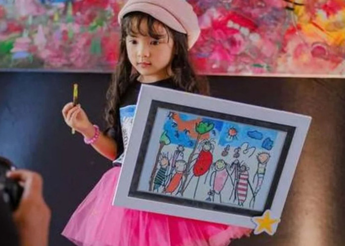 Parashayu Gangga, Usia 4 Tahun Melukis dengan Aliran Abstrak sudah Bisa Gelar Pameran Sendiri