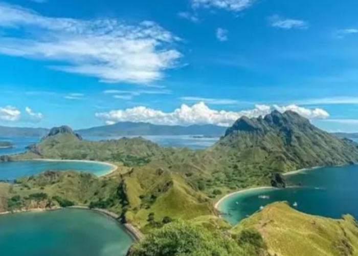 Wisata NTT, Pesona Alam Flores: Bisa Mendaki Gunung-gunung Berapi yang Menakjubkan