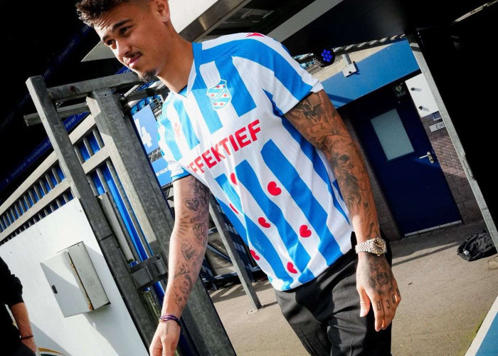 Bek Timnas Indonesia Mees Hilgers Resmi Berseragam SC Heerenveen