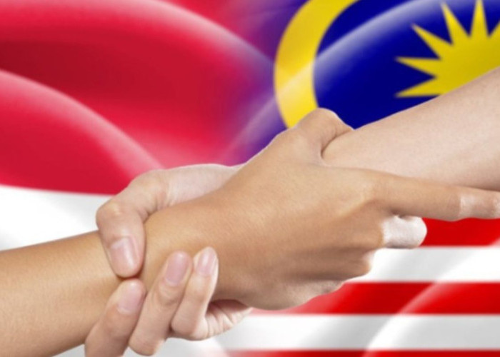 Warga Malaysia Kibarkan Bendera Merah-Putih, Ada apa? 