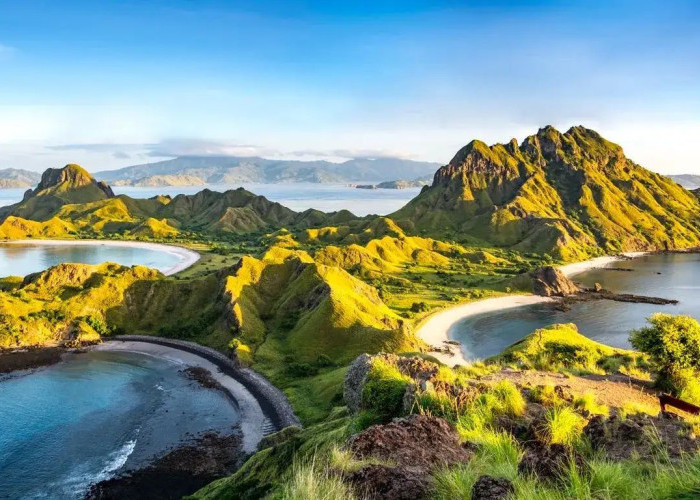 Pulau Padar, Jurnalis Travel and Leisure Ungkap Pantai Terbaik