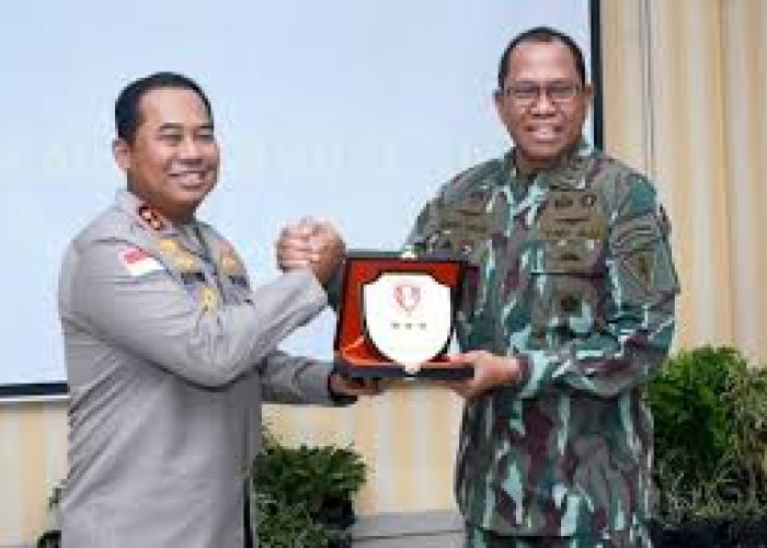 Kapolda NTT Sambut Pangkorpasgat di Kupang, Perkuat Sinergi TNI–Polri