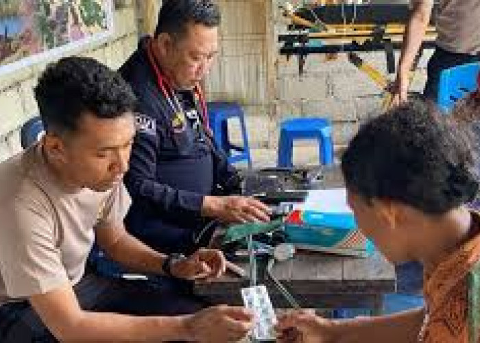 Polda NTT Buka Posko Layanan Kesehatan Korban pasca banjir Nagekeo