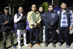 Usai Dampingi Presiden Prabowo, Gubernur Melki Tinjau Korban Gempa di Manggarai